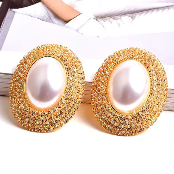 Aziza Pearl Oval Crystal Earrings - Picture 9 of 9